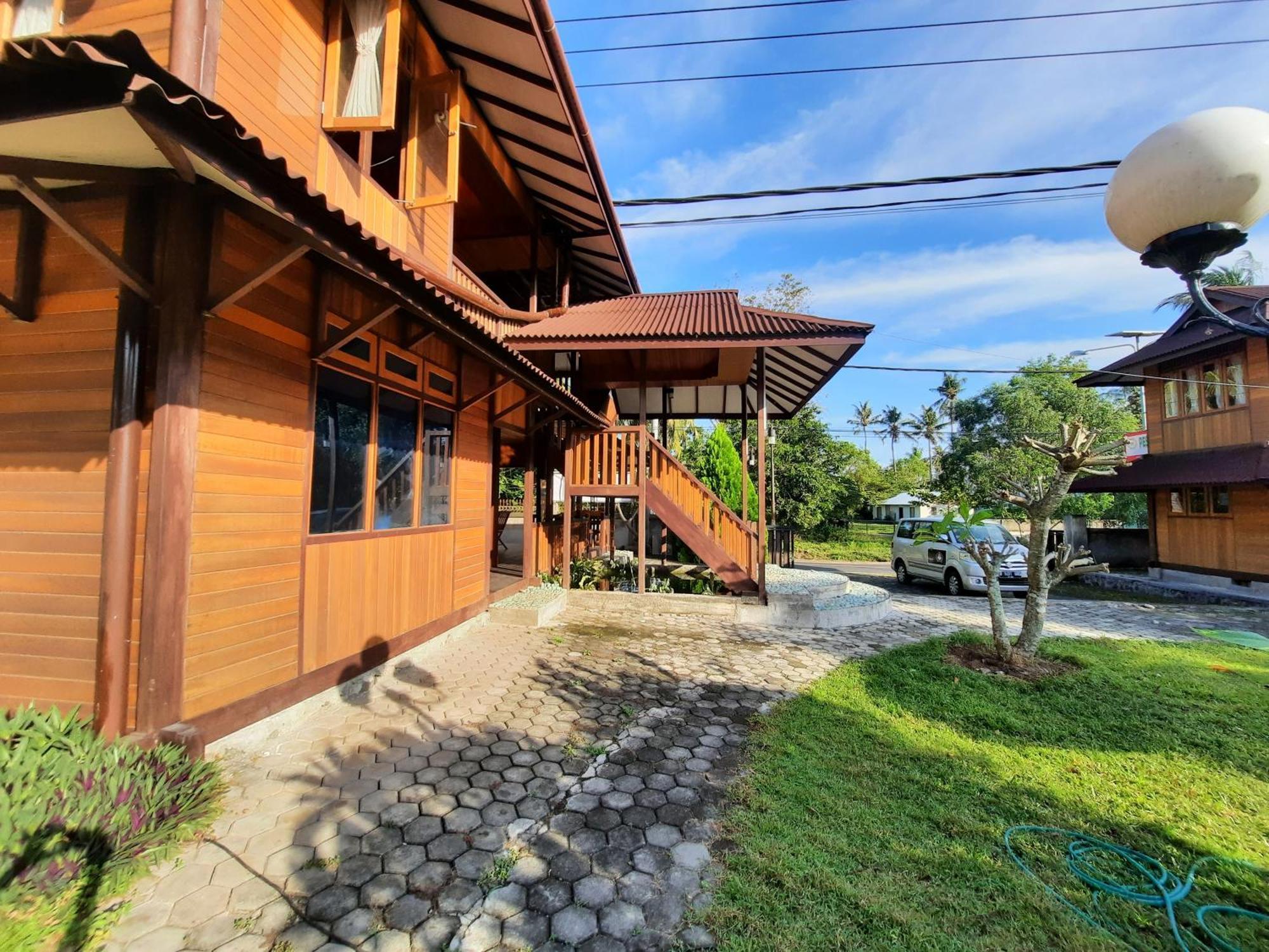 Hotel Besar Bulan Baru - Senggigi Extérieur photo